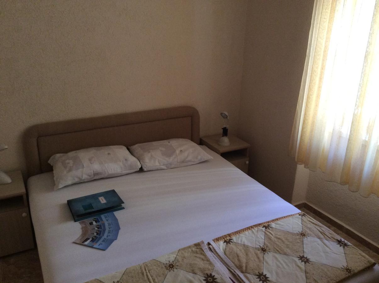 Apartments Simo Петровац Экстерьер фото